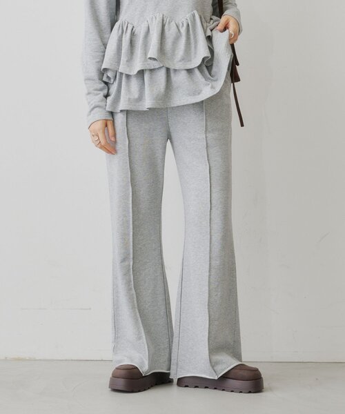 Kastane(カスタネ)の「【KATOMARI企画】EASY FLARE SWEAT PANTS(スウェットパンツ・レディース・グレー/チャコールグレー・0/1)」の1枚目の写真