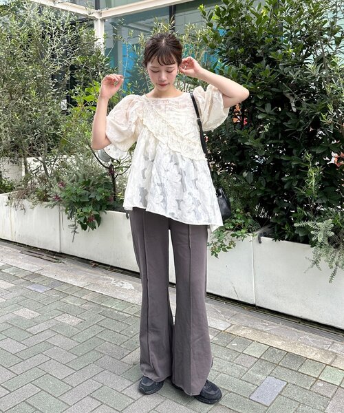 Kastane(カスタネ)の「【KATOMARI企画】EASY FLARE SWEAT PANTS(スウェットパンツ・レディース・グレー/チャコールグレー・0/1)」の16枚目の写真