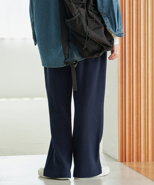 SLOBE IENA(スローブイエナ)の「《WEB限定/シリーズあり/》ウォッシャブルスムースニットパンツ(その他パンツ・レディース・チャコールグレー/ネイビー・FREE)」の15枚目の写真