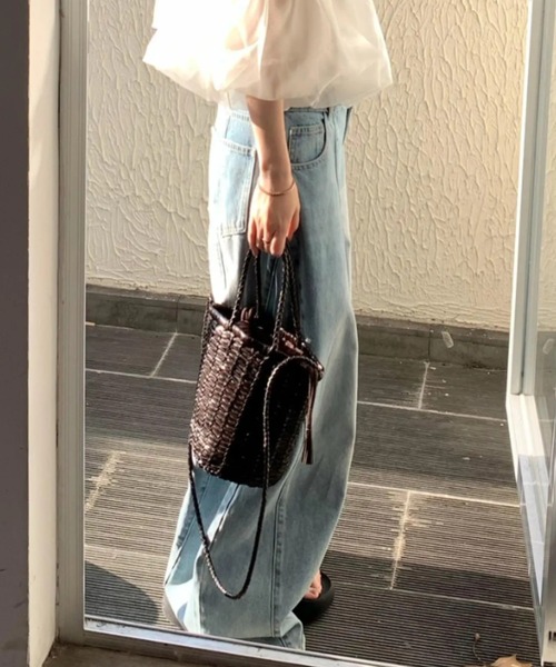 FLINEA(フリネア)の「ワイドデニムパンツ(デニムパンツ・レディース・ブルー・S/M/L)」の6枚目の写真