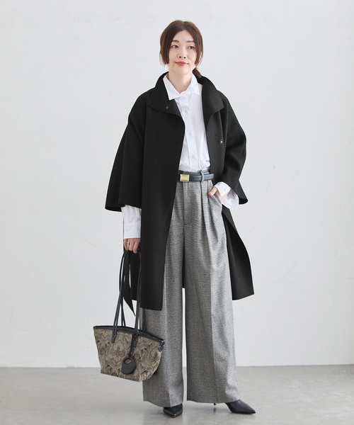 HARRIS WHARF LONDON(ハリスワーフロンドン)の「HARRIS WHARF LONDON 別注 Women kimono mantle pressed wool コート(その他アウター・レディース・ブラック/アイボリー・42)」の18枚目の写真