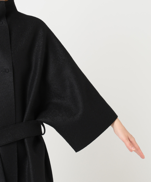 HARRIS WHARF LONDON(ハリスワーフロンドン)の「HARRIS WHARF LONDON 別注 Women kimono mantle pressed wool コート(その他アウター・レディース・ブラック/アイボリー・42)」の5枚目の写真