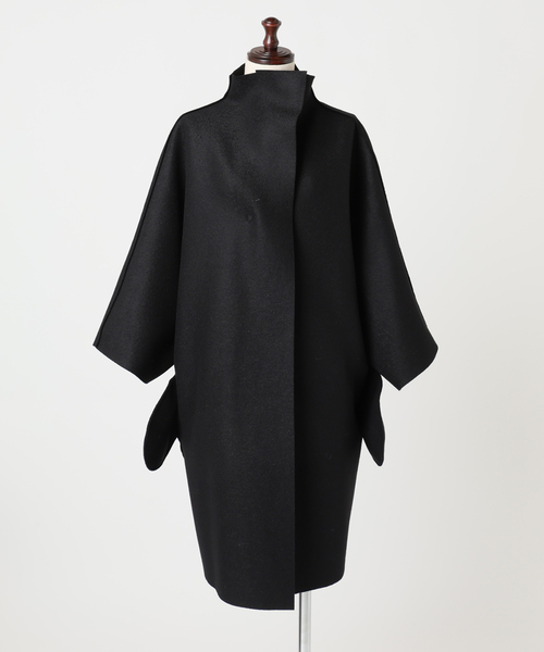 HARRIS WHARF LONDON(ハリスワーフロンドン)の「HARRIS WHARF LONDON 別注 Women kimono mantle pressed wool コート(その他アウター・レディース・ブラック/アイボリー・42)」の12枚目の写真