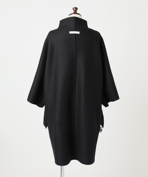 HARRIS WHARF LONDON(ハリスワーフロンドン)の「HARRIS WHARF LONDON 別注 Women kimono mantle pressed wool コート(その他アウター・レディース・ブラック/アイボリー・42)」の13枚目の写真