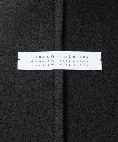 HARRIS WHARF LONDON(ハリスワーフロンドン)の「HARRIS WHARF LONDON 別注 Women kimono mantle pressed wool コート(その他アウター・レディース・ブラック/アイボリー・42)」の14枚目の写真