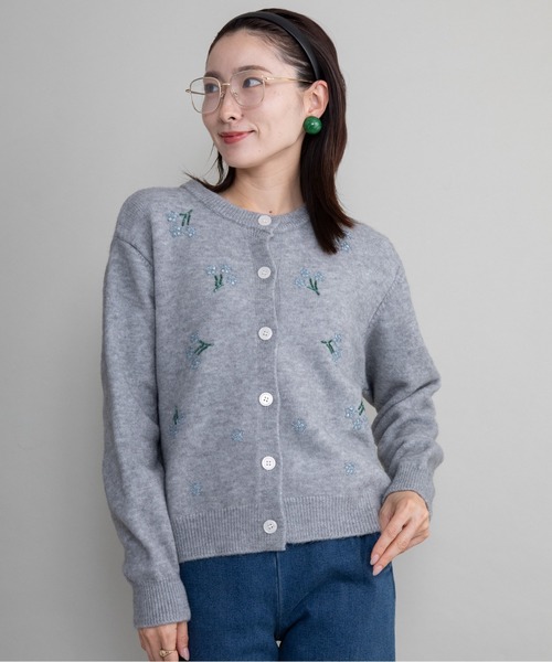 lodie(ロディ)の「ビーズ刺繍ニットカーデ(カーディガン/ボレロ・レディース・ブラック/グレー/アイボリー・FREE)」の5枚目の写真