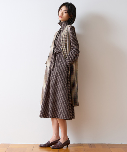 Tiara（ティアラ）の「【SHOGO SEKINE】モノグラムプリントシャツワンピース（シャツワンピース・レディース・アイボリー/ブラウン・FREE）」の8枚目の写真