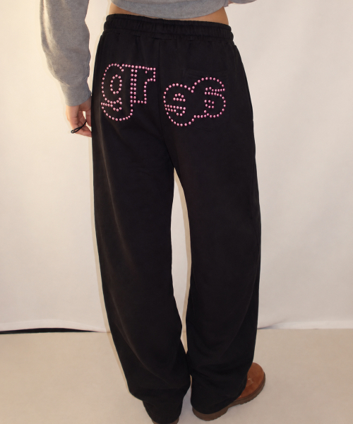 GRAVER（グレーバー）の「[UNISEX] GRAE-S ホットフィックス トレーニングワイドパンツ_Black（スウェットパンツ・レディース・ブラック・LARGE/MEDIUM）」の5枚目の写真