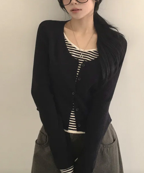 VIVID LADY(ビビッドレディー)の「ボーダーレイヤード カーディガン風 プルオーバー ニットトップス(ニット/セーター・レディース・ブラック/ワイン/ダークブラウン・FREE)」の5枚目の写真
