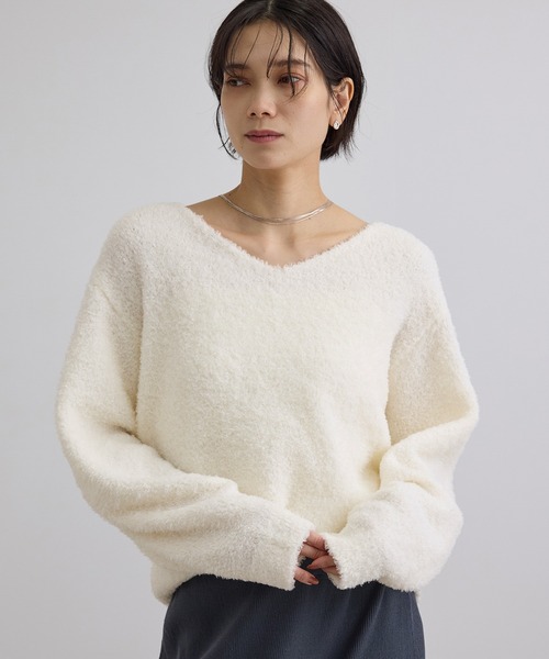SALON adam et rope'（サロン アダム エ ロペ）の「【WEB限定】ループヤーンVネックプルオーバー（ニット/セーター・レディース・オフホワイト/チャコールグレー・FREE）」の9枚目の写真