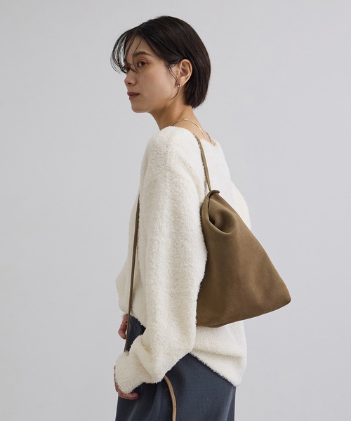 SALON adam et rope'（サロン アダム エ ロペ）の「【WEB限定】ループヤーンVネックプルオーバー（ニット/セーター・レディース・オフホワイト/チャコールグレー・FREE）」の10枚目の写真