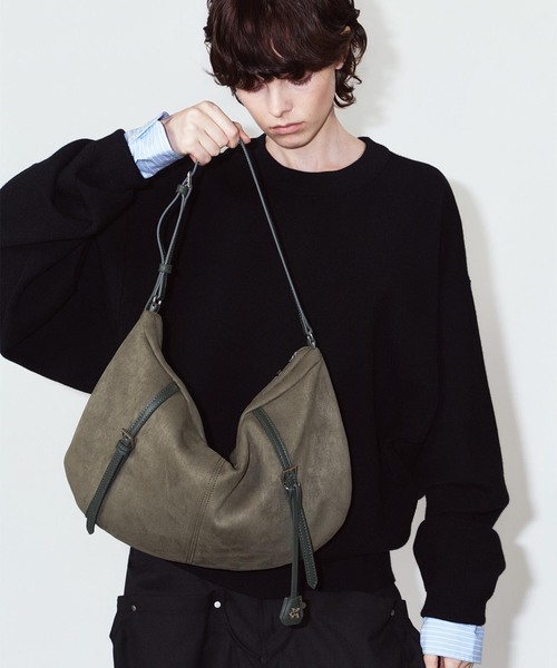 Knuth Marf(クヌースマーフ)の「Knuth Marf / クヌースマーフ suede moon bag(ショルダーバッグ・レディース・ブラウン/カーキ・FREE)」の4枚目の写真