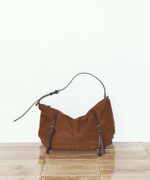 Knuth Marf(クヌースマーフ)の「Knuth Marf / クヌースマーフ suede moon bag(ショルダーバッグ・レディース・ブラウン/カーキ・FREE)」の3枚目の写真