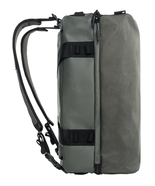 incase（インケース）の「INTR20046-ANTIncase TRACTO Split Duffel 60 - Anthracite（ボストンバッグ・メンズ・チャコールグレー・ONE SIZE）」の7枚目の写真