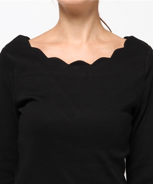 mystic(ミスティック)の「衿スカラッププルオーバー(Tシャツ/カットソー・レディース・レッド/ライトグレー/キャメル/ブラック/チャコールグレー・フリ-)」の11枚目の写真