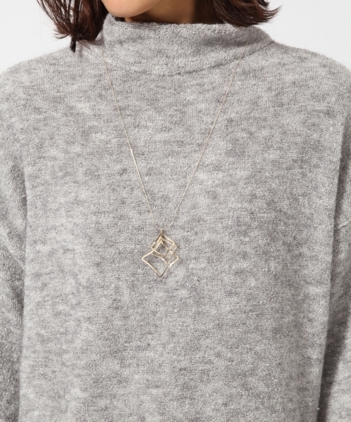 GLOBAL WORK（グローバルワーク）の「ベリーナパイルハイネックプルオーバー/742120（Tシャツ/カットソー・レディース・ブラック/ライトベージュ/ワインレッド/グレー・SMALL/LARGE/MEDIUM）」の8枚目の写真