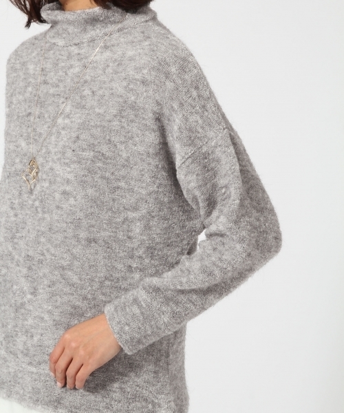 GLOBAL WORK（グローバルワーク）の「ベリーナパイルハイネックプルオーバー/742120（Tシャツ/カットソー・レディース・ブラック/ライトベージュ/ワインレッド/グレー・SMALL/LARGE/MEDIUM）」の9枚目の写真