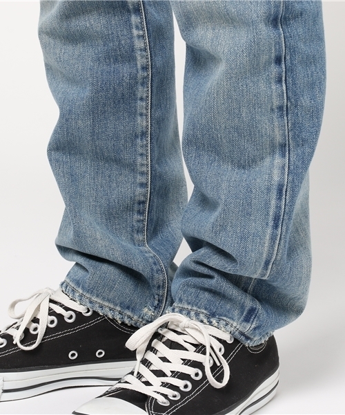 HYSTERIC GLAMOUR(ヒステリックグラマー)の「PWR加工デニム スリムストレートPT(デニムパンツ・メンズ・インディゴブルー・30inch/28inch/29inch/34inch/31inch/32inch)」の5枚目の写真