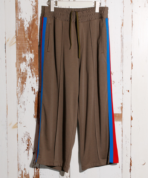 VOTE MAKE NEW CLOTHES（ボートメイクニュークローズ）の「VOTE MAKE NEW CLOTHES JERSY WIDE PT サイドラインジャージパンツ トラックパンツ（その他パンツ・メンズ・ネイビー/カーキ・SMALL/LARGE/MEDIUM）」の2枚目の写真