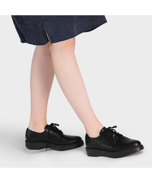 CHARLES & KEITH(チャールズ & キース)の「レースアップカバードフラット / LACE-UP COVERED FLATS(モカシン/デッキシューズ・レディース・ブラック/グリーン/ネイビー・24㎝/22.5cm/23.5cm/23cm/24.5㎝)」の20枚目の写真