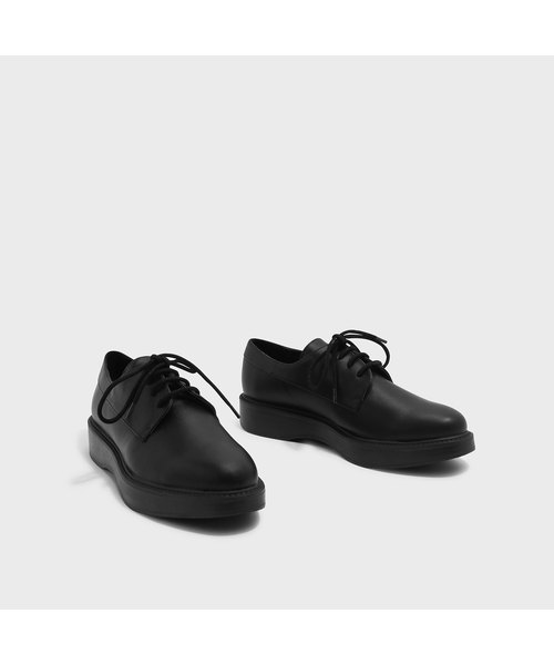 CHARLES & KEITH(チャールズ & キース)の「レースアップカバードフラット / LACE-UP COVERED FLATS(モカシン/デッキシューズ・レディース・ブラック/グリーン/ネイビー・24㎝/22.5cm/23.5cm/23cm/24.5㎝)」の12枚目の写真