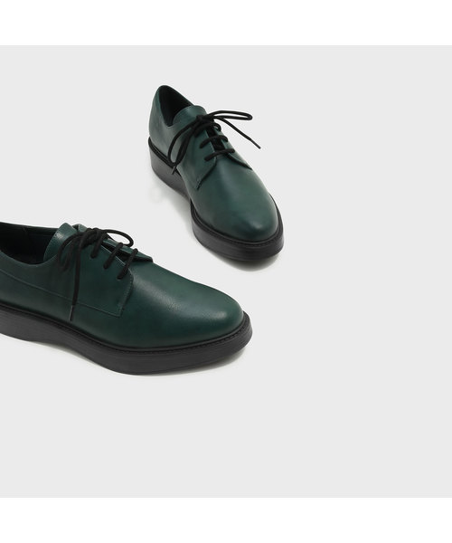 CHARLES & KEITH(チャールズ & キース)の「レースアップカバードフラット / LACE-UP COVERED FLATS(モカシン/デッキシューズ・レディース・ブラック/グリーン/ネイビー・24㎝/22.5cm/23.5cm/23cm/24.5㎝)」の21枚目の写真