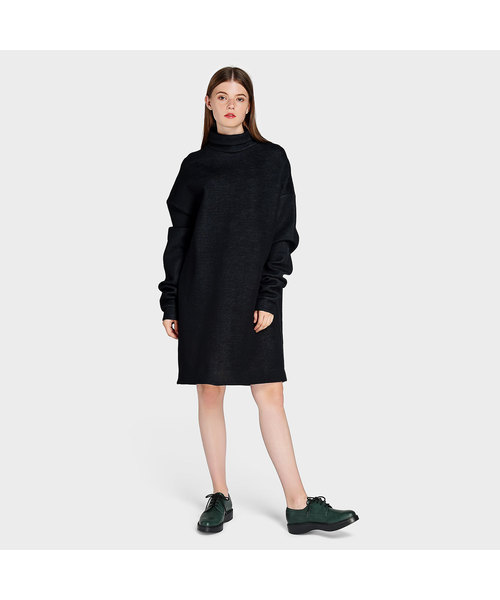 CHARLES & KEITH(チャールズ & キース)の「レースアップカバードフラット / LACE-UP COVERED FLATS(モカシン/デッキシューズ・レディース・ブラック/グリーン/ネイビー・24㎝/22.5cm/23.5cm/23cm/24.5㎝)」の9枚目の写真