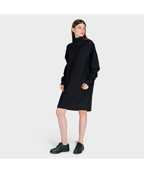 CHARLES & KEITH(チャールズ & キース)の「レースアップカバードフラット / LACE-UP COVERED FLATS(モカシン/デッキシューズ・レディース・ブラック/グリーン/ネイビー・24㎝/22.5cm/23.5cm/23cm/24.5㎝)」の19枚目の写真