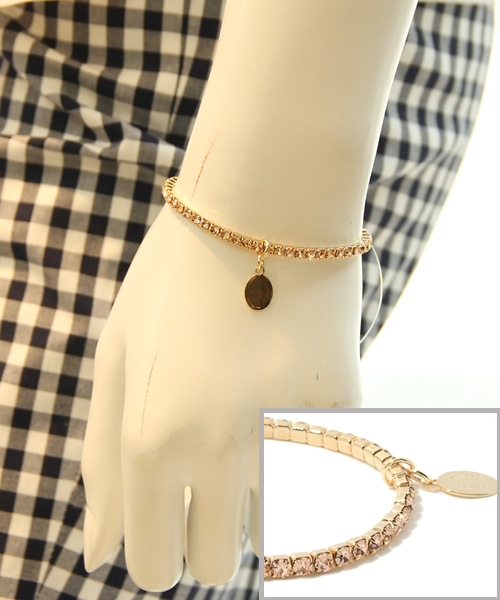 UNITED ARROWS（ユナイテッドアローズ）の「UA レンヅメ ホソ ブレスレット¨ ◆（ブレスレット・レディース・ホワイト/ピンク/オレンジ/ケリー/ロイヤルブルー/その他1/ブラック/レッド/ワインレッド/イエロー/ライム/ライトブルー/ライトピンク/その他2/その他3/その他4/その他5/ターコイズブルー/その他6/その他7/その他8・フリー）」の10枚目の写真