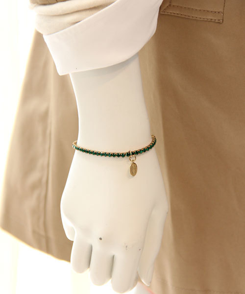 UNITED ARROWS（ユナイテッドアローズ）の「UA レンヅメ ホソ ブレスレット¨ ◆（ブレスレット・レディース・ホワイト/ピンク/オレンジ/ケリー/ロイヤルブルー/その他1/ブラック/レッド/ワインレッド/イエロー/ライム/ライトブルー/ライトピンク/その他2/その他3/その他4/その他5/ターコイズブルー/その他6/その他7/その他8・フリー）」の4枚目の写真