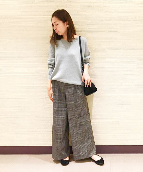 RIVE DROITE（リヴドロワ）の「カシミヤ混片畦Vネックプルオーバー（ニット/セーター・レディース・オフホワイト/ネイビー/ミント・FREE）」の12枚目の写真