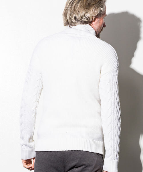 1piu1uguale3 RELAX（ウノピュウノウグァーレトレリラックス）の