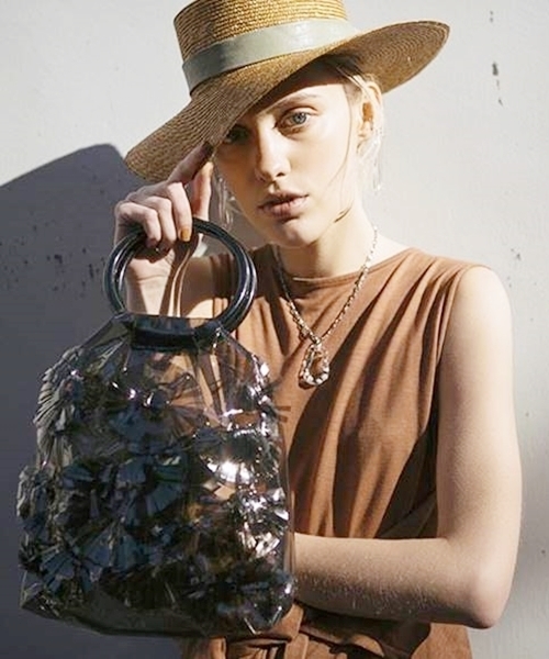 LE VERNIS(ル・ベルニ)の「フラワーボムバッグ(ハンドバッグ・レディース・ホワイト/ブラック/ブルー/クリア・FREE)」の2枚目の写真