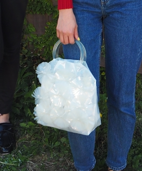 LE VERNIS(ル・ベルニ)の「フラワーボムバッグ(ハンドバッグ・レディース・ホワイト/ブラック/ブルー/クリア・FREE)」の8枚目の写真