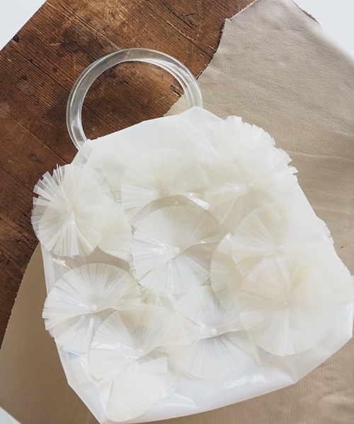 LE VERNIS(ル・ベルニ)の「フラワーボムバッグ(ハンドバッグ・レディース・ホワイト/ブラック/ブルー/クリア・FREE)」の7枚目の写真