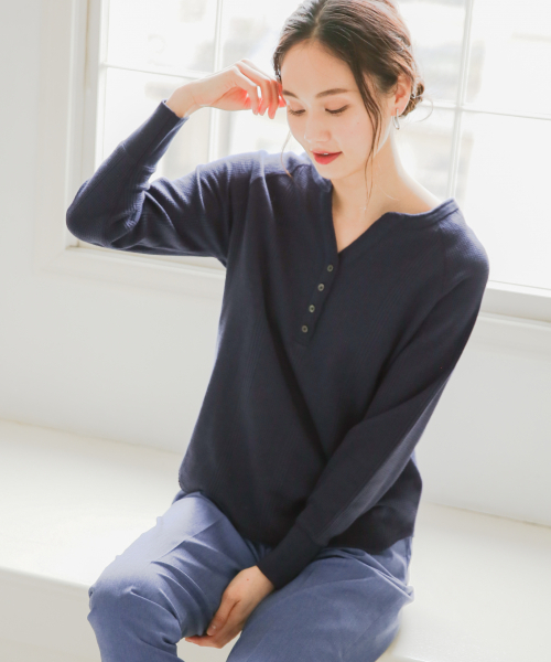 GLOBAL WORK(グローバルワーク)の「【UVカット】USA2WAYワッフルヘンリー/822626(Tシャツ/カットソー・レディース・ネイビー/オフホワイト/ミント/キャメル/パープル系その他4・MEDIUM/LARGE)」の4枚目の写真