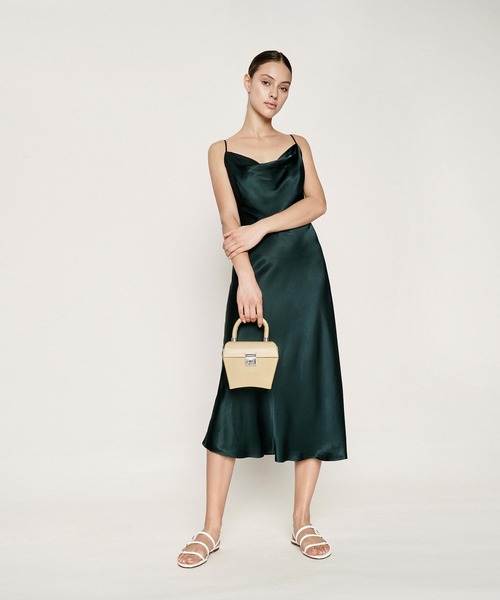 CHARLES & KEITH(チャールズ & キース)の「クロックエフェクト スカルプチャートップハンドルバッグ / Croc-Effect Sculptural Top Handle Bag(ハンドバッグ・レディース・イエロー/クリーム/ベビーピンク・M)」の5枚目の写真