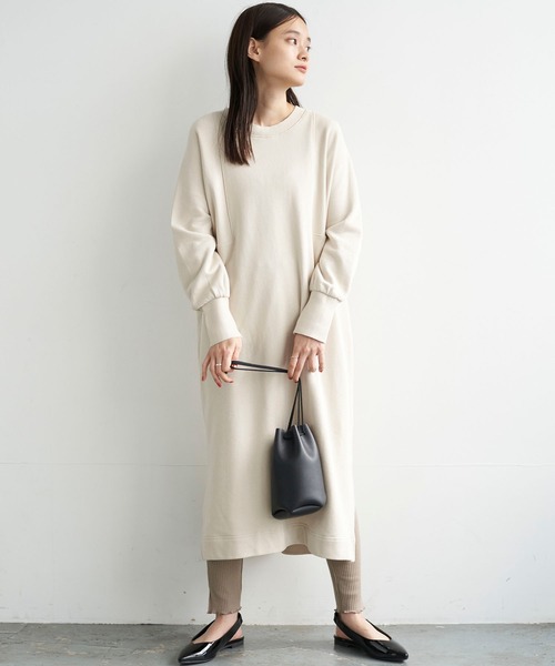 AMERICAN HOLIC（アメリカンホリック）の「アーム切り替えＢＩＧシルエットカットワンピース ＊（ワンピース・レディース・ブラック/ライトベージュ/LT.Gray・FREE）」の5枚目の写真