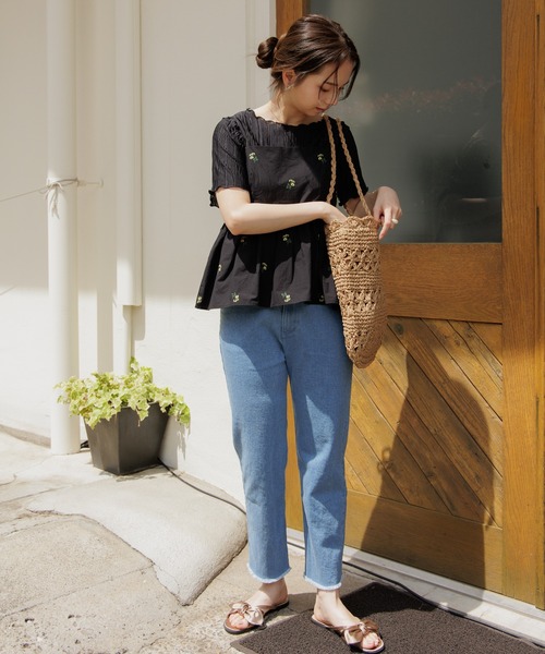 flower（フラワー）の「ソフトクロシェトート（かごバッグ・レディース・ベージュ/ブラウン/アイボリー・FREE）」の11枚目の写真