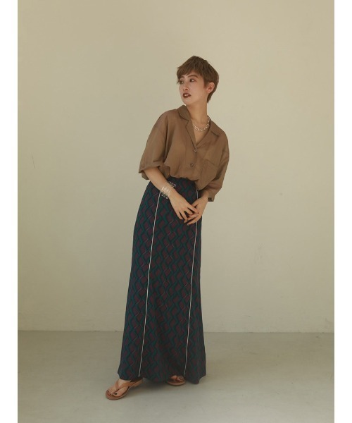 TODAYFUL（トゥデイフル）の「ジオメトリックパイピングスカート（スカート・レディース・ブラウン/ターコイズブルー・36inch/38inch）」の4枚目の写真