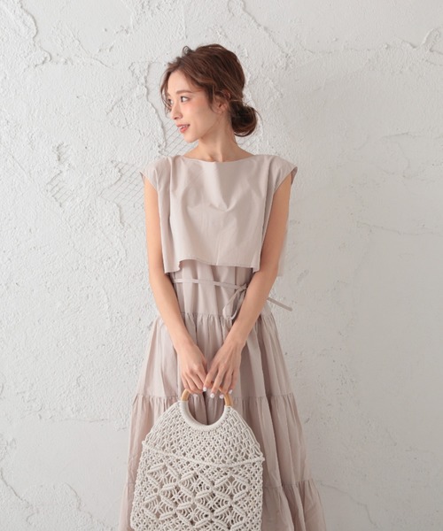 ABITOKYO（アビトーキョー）の「2WAY セットアップ風 フレンチスリーブ ティアードロングワンピース（ワンピース・レディース・チャコールグレー/ベージュ/オフホワイト/サックスブルー/ライトベージュ/ライトグリーン/ブラック/ネイビー・FREE）」の22枚目の写真