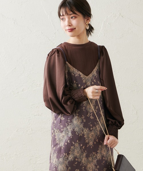 natural couture（ナチュラルクチュール）の「【WEB限定カラー有り】異素材切替たっぷりギャザースリーブプルオーバー（ニット/セーター・レディース・ブラウン/アイボリー/ラベンダー/ピンクベージュ・FREE）」の11枚目の写真