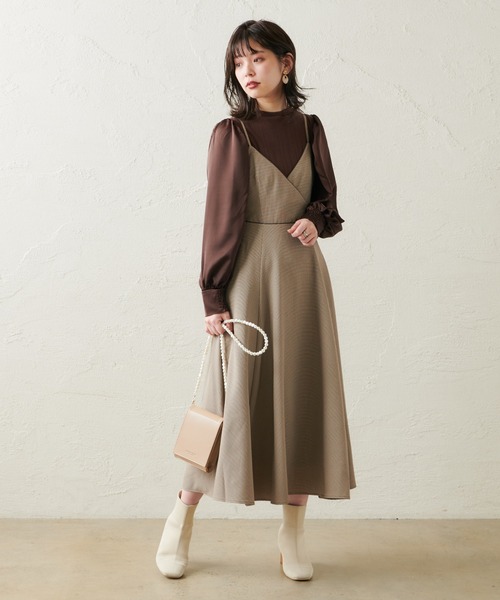 natural couture（ナチュラルクチュール）の「【WEB限定カラー有り】異素材切替たっぷりギャザースリーブプルオーバー（ニット/セーター・レディース・ブラウン/アイボリー/ラベンダー/ピンクベージュ・FREE）」の10枚目の写真