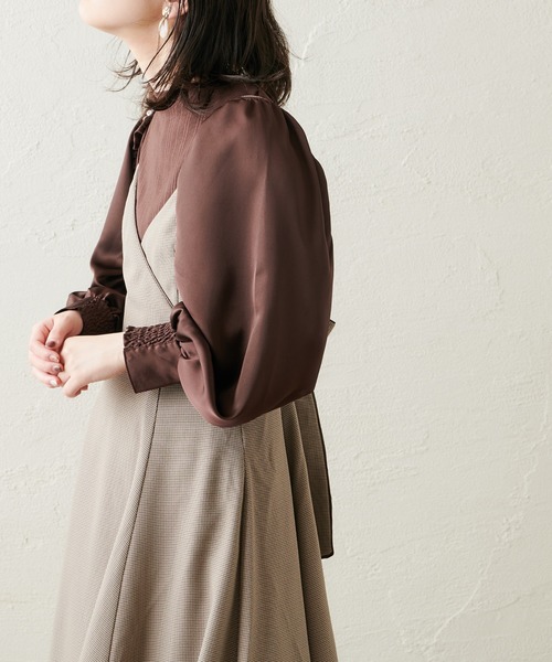 natural couture（ナチュラルクチュール）の「【WEB限定カラー有り】異素材切替たっぷりギャザースリーブプルオーバー（ニット/セーター・レディース・ブラウン/アイボリー/ラベンダー/ピンクベージュ・FREE）」の8枚目の写真