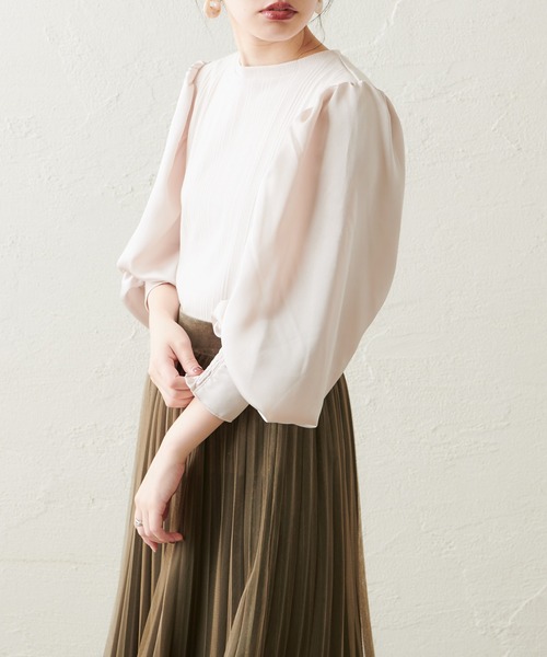 natural couture（ナチュラルクチュール）の「【WEB限定カラー有り】異素材切替たっぷりギャザースリーブプルオーバー（ニット/セーター・レディース・ブラウン/アイボリー/ラベンダー/ピンクベージュ・FREE）」の5枚目の写真