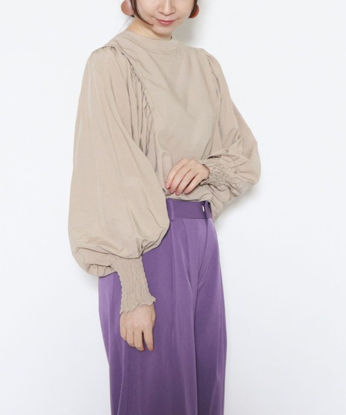 archives(アルシーヴ)の「2wayタックスリーブブラウス(シャツ/ブラウス・レディース・ベージュ/オフホワイト/ブルー/モカ・MEDIUM)」の3枚目の写真