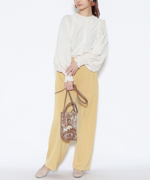 archives(アルシーヴ)の「2wayタックスリーブブラウス(シャツ/ブラウス・レディース・ベージュ/オフホワイト/ブルー/モカ・MEDIUM)」の5枚目の写真