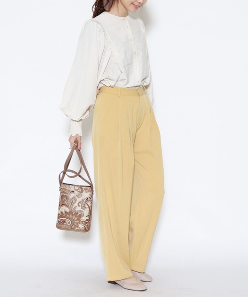 archives(アルシーヴ)の「2wayタックスリーブブラウス(シャツ/ブラウス・レディース・ベージュ/オフホワイト/ブルー/モカ・MEDIUM)」の6枚目の写真