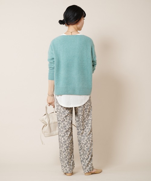 SHENERY（シーナリー）の「ラクーンVネックニットプルオーバー（ニット/セーター・レディース・モカ/パープル/グリーン/アイボリー・FREE）」の12枚目の写真