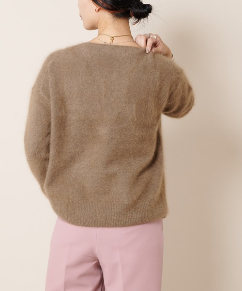 SHENERY（シーナリー）の「ラクーンVネックニットプルオーバー（ニット/セーター・レディース・モカ/パープル/グリーン/アイボリー・FREE）」の16枚目の写真